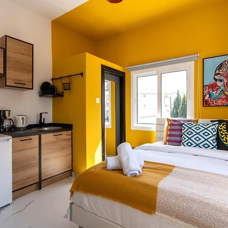 The Pop Art Residences & In דירה *