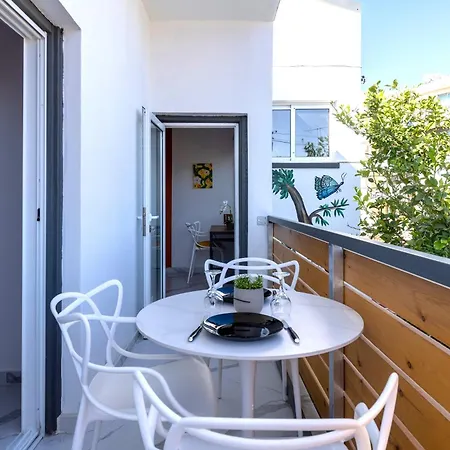 The Pop Art Residences & In לרנקה