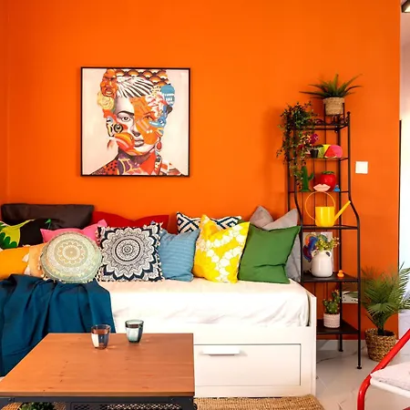 The Pop Art Residences & In דירה